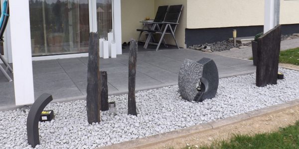 musterbild-schiefer-rustikal-stelen02-600x300 Stelen